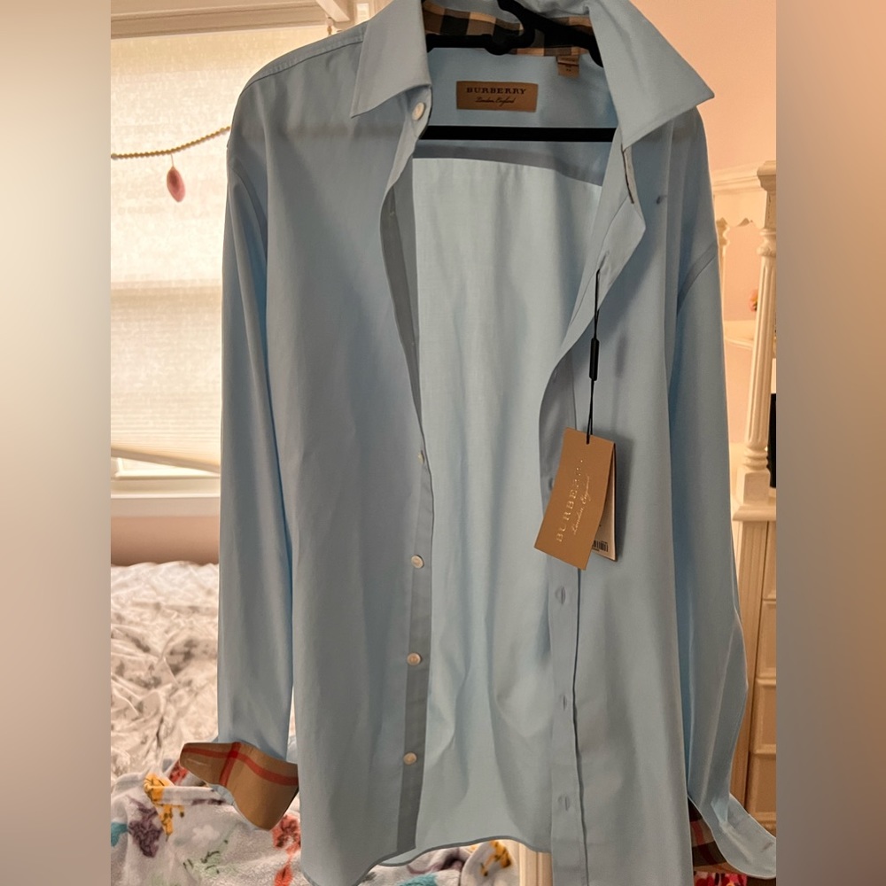 Men’s size xs Burberry button down